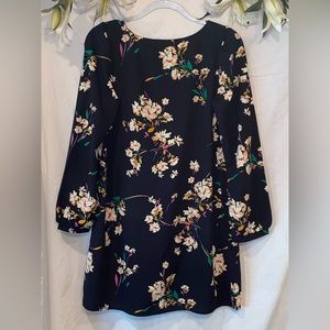 Lulu’s navy floral dress. Size M.